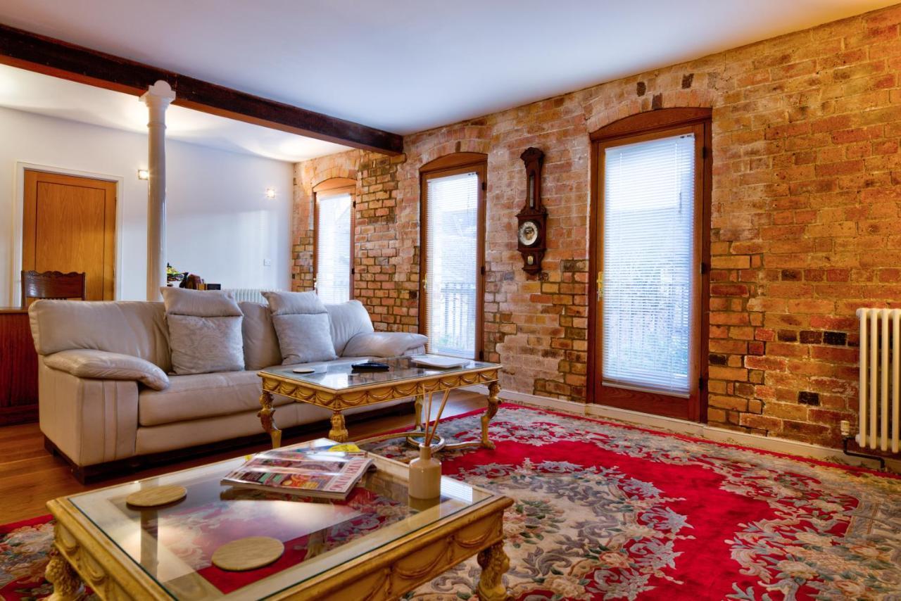 Stylish Town Centre Stay - 2-Bed Luxury Suite With Wifi ستامفورد المظهر الخارجي الصورة
