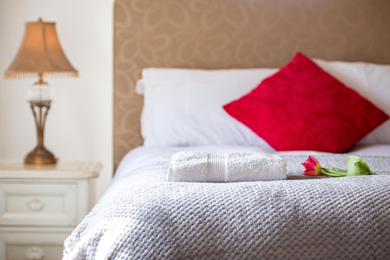 Stylish Town Centre Stay - 2-Bed Luxury Suite With Wifi ستامفورد المظهر الخارجي الصورة